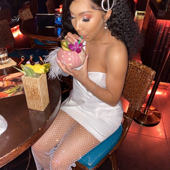 Meet your Posher, Jatona - Picture 1 of 1